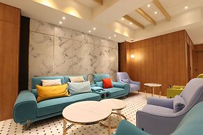 H Avenue Hotel