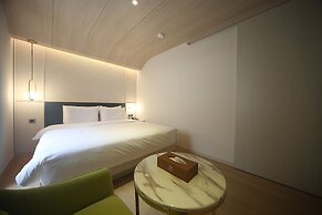 H Avenue Hotel