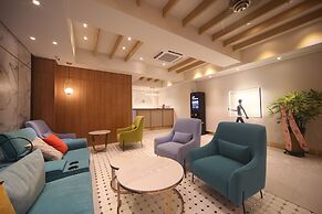 H Avenue Hotel