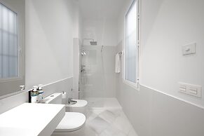 Numa Seville Solea