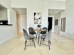 Stunning 3B Spacious Marina View With Balcony