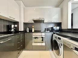 Stunning 3B Spacious Marina View With Balcony