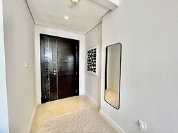 Stunning 3B Spacious Marina View With Balcony