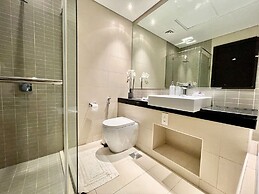 Stunning 3B Spacious Marina View With Balcony