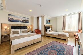 Porta Romanos Hotel