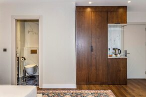 Porta Romanos Hotel