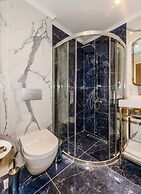 Porta Romanos Hotel