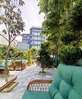 Porta Romanos Hotel