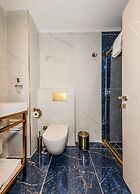 Porta Romanos Hotel