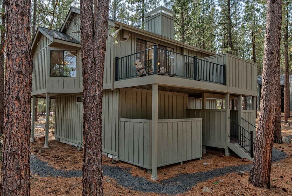 Diamond Peak Lane 20