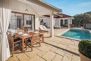 Luxury Beach Villas Porto Bus