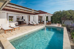 Luxury Beach Villas Porto Bus