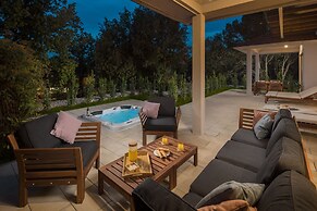 Luxury Beach Villas Porto Bus