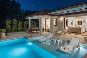 Luxury Beach Villas Porto Bus