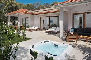 Luxury Beach Villas Porto Bus