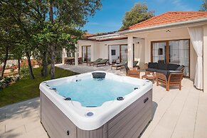 Luxury Beach Villas Porto Bus