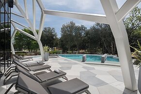 Luxury Beach Villas Porto Bus