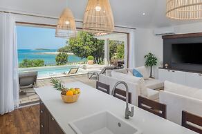 Luxury Beach Villas Porto Bus