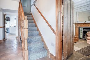 Angle Adventures - 4 Bed Cottage - Angle