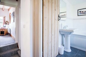 Angle Adventures - 4 Bed Cottage - Angle