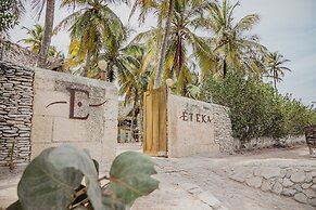 Éteka Slow Beach Hotel