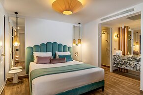 Cresanto Luxury Suites