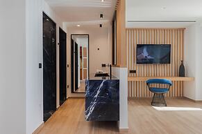 Cresanto Luxury Suites