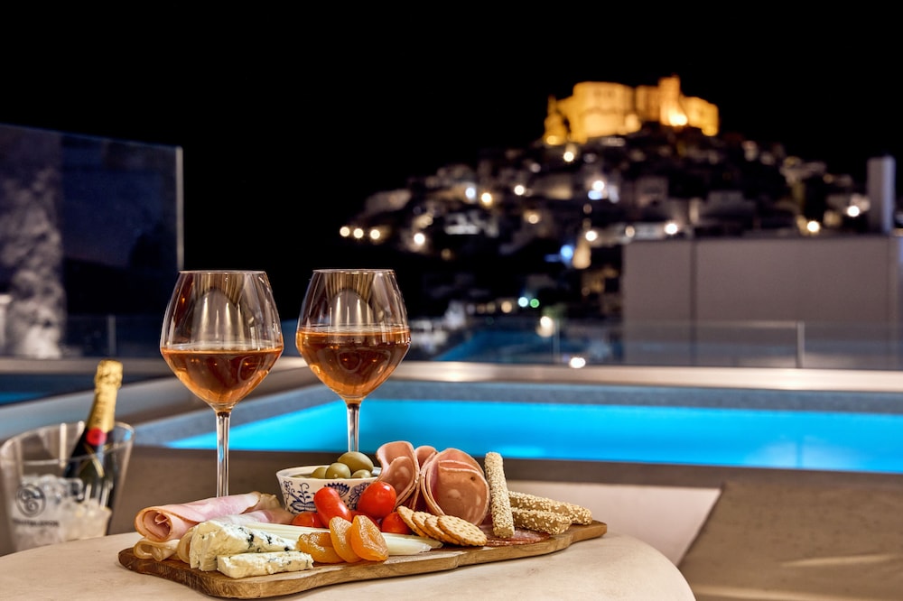 GrandeMar Suites