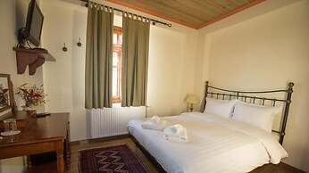 Arkefthos Mountain Hotel