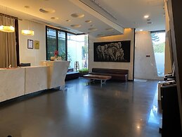 The Galerie Hotel