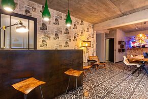 Green Parrot Hotel