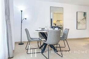 LUX Contemporary Suite Marina View 6