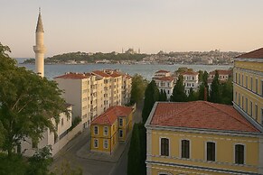 Fragments Hotel