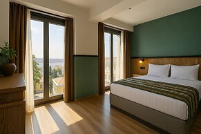 Fragments Hotel