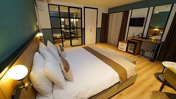 Fragments Hotel