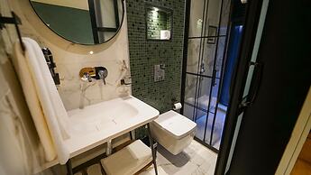 Fragments Hotel