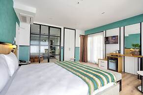 Fragments Hotel