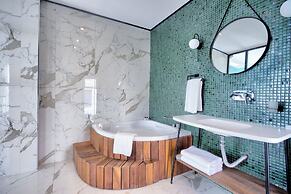 Fragments Hotel