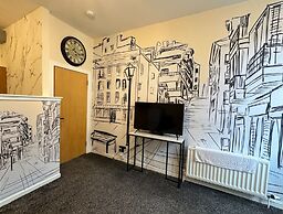 Central Glasgow Apt - Sleeps 2 & Freeparking