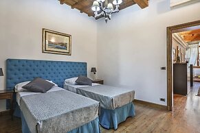 Pontevecchio Stylish Apartment in Florence