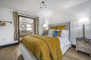 Coach House