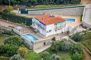 Villa Mitzelos