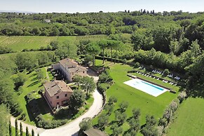 Francigena Apartments