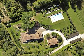 Francigena Apartments