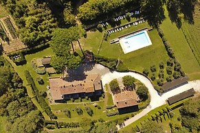 Francigena Apartments
