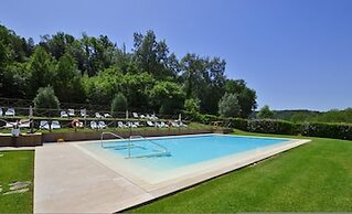 Francigena Apartments