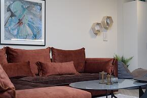 Acropolis Premium Residence