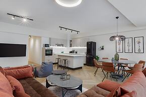 Acropolis Premium Residence
