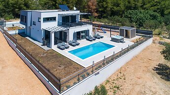 Holiday Villa Olive Tree