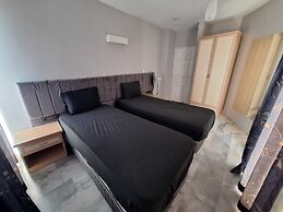 07 Group Hotel